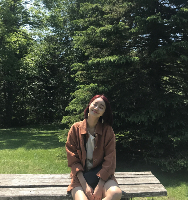 On the morning of the 26th, Seo Hyo-rims agency, Content Y, caught the eye by releasing a picture of Seo Hyo-rim, which became a summer goddess with a fresh visual reminiscent of a picture through official SNS.In the photo, Seo Hyo-rim completed a relaxed atmosphere with a natural hairstyle and a gentle smile under the warm sunshine.It is a summer travel look with a dark Africott color two-piece and rolls up sleeves, revealing comfort and active charm.In addition, Seo Hyo-rim has completed a pictorial image with a superior leg length and a small face that is disappearing.The forest that emits a refreshing aura and the searing smile of Seo Hyo-rim combine to rob the eyes.Meanwhile, Seo Hyo-rim is currently giving a healthy smile with a friendly and caring charm in entertainment programs such as TVN, Olive Seoul Mates and KBS 2TV Battle Trip, and is also active in TVNs tree drama Why is Kim Secretary? as a special role as Seo Jin, the ex-wife of Kang Ki-young.