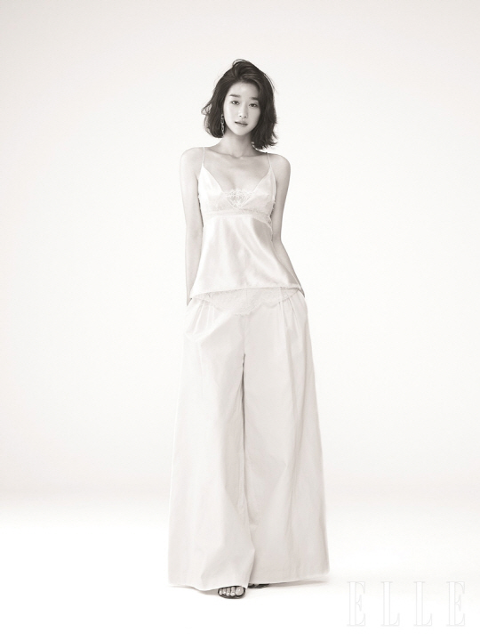 The fascinating summer of actor Seo Ye-ji has been unveiled.Seo Ye-jis alluring <Elle> August issue unpublished cuts and behind-the-scenes cuts were released through his agency.Seo Ye-ji showed elegant and classy summers through pictorials.Seo Ye-ji, who has been hot online with luxury summer picture last week, has become a good actress in her 20s through tvN Lawless Lawyer and showed her irreplaceable acting ability.After the end of the drama, we are busy with advertising, photo shoots, and preparation for the next work.Seo Ye-ji is set to film Cancer War after the end of Lawless LawyerSeo Ye-ji has collected topics by taking his personal staff to the healing travel with his own private staff.The appearance of caring for his own steps and taking care of himself became a hot issue in the entertainment industry.For the staff who suffered from shooting the drama together, I prepared my own ticket from the purchase of the ticket to the hotel reservation and the travel schedule.The staff members who participated in the tour designed by Seo Ye-ji said, I worked with the actors for a long time in the entertainment industry, but it is the first time I have come to Travel together. It really became a family-like relationship.The five-cut picture, full of genuine interviews and alluring beauty of beautiful actor Seo Ye-ji, can be found in the August issue of <Elle> and the website of <Elle>, elle.co.kr.