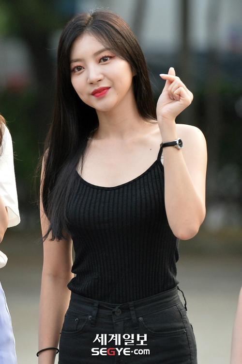 [포토] 라붐 해인 '잘론한 허리 라인'