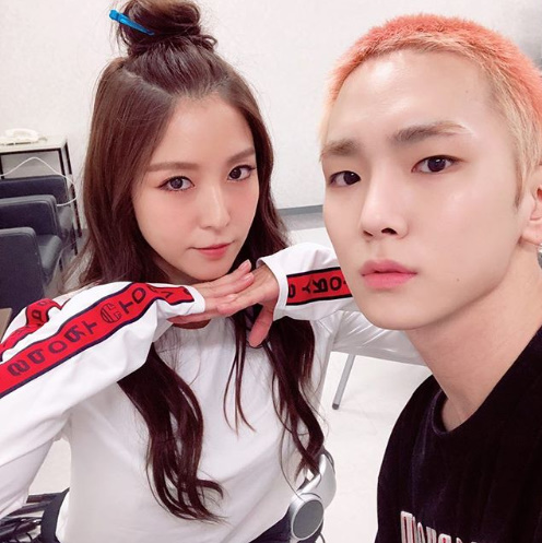 The singer boasted an unwavering friendship with the BOA.The BOA posted a picture on his SNS on the afternoon of the 28th with an article entitled My brother Kibum.The two in the photo took a cute pose as they stared at the camera.BOA is going to be holding a concert at SM Town in Osaka, JapanBOA SNS