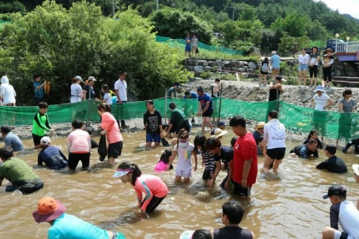 덕풍계곡마을 야영장 이미지