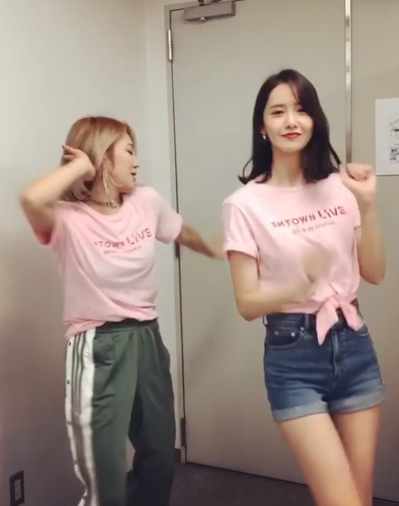 Group Girls Generation members Im Yoon-ah and Hyoyeon were released.Hyoyeon posted the video on his Instagram account on the 31st, with the post: kiki, do you love me? (Lapper Drakes hit song In My Feeling refrain).Im Yoon-ah and Hyoyeon in the video showed off the impromptu dance as if they were excited.The appearance of the two peoples beagles seems to show the usual playful figure, and even those who seem to smile.The fans who responded to the video responded such as It is so cute, Both are really pretty, so my mouth is not shut up and I feel like I am going to be heartbreaking from morning.Photo: Hyoyeon Instagram capture