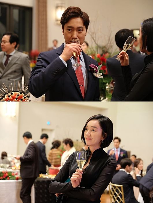 Soo Ae = Athlete .. High Society Park Soe Ae seen by Park Hae-il Park Hae-il <p>Soo Ae is a short-distance athlete</p><p>Soo Ae said the actor Park Hae-il had breathed together for the first time through the movie High Society. Soo Ae showed Passion full of impression, as Park Hae-il who made his debut as an actor 20 years ago.</p><p>Park Hae-il and Soo Ae participated in a production presentation held at entrance of Lotte Cinema Gyoza, Gwangjin-ku, Seoul morning.</p><p>Park Hae-il and Soo Ae for the first time passed through the High Society and couple breathing. Park Hae-il is a professor of economics of ambitious politics rookie Tae-Jung, Soo Ae deputy director of MuséedOrsay undertook the role of Suyon filled with desire.</p><p>Park Hae-il confided to Soo Ae for the first time and revealed why he became interested in High Society. Park Hae-il said Soo Ae made a suggestion with the movie group High Society before me and asked enthusiastically without showing interest. It seems they have met good opportunities. </p><p>Park Hae-il praised Soo Aes Passion for the first time breathing together. He said Soo Ae is a short-distance athlete, and When I settled on my goal I have the best thing I can do, the characters in the movie are also so, there are such aspects in practice.</p><p>Soo Ae cited Park Hae-il as the actor who depended most on shooting scene. Soo Ae said Park Hae-il, It was perfect in acting but it is honorable, human-attractive, perfect people are not fun, I rely most on the scene.</p><p>Since returning to High Society for the first time in two years since Soon Ae National delegation 2 announced that it has of course changed internally as well as internal. Soo Ae said, The director liked the longest hair, but I took a head in a single shot to show a cold appearance.</p><p>Park Hae-il and Soo Ae expressed the desire full of in the movie. Indeed, what is the desire of the two actors? Park Hae - il frankly confirmed that I want to see more spectators when the movie is released. Soo Ae said, I would like to be awake, I want to show lots of reprimand on my own and always show better shape.</p><p>The movie High Society where Park Hae - il and Soo Ae breathe together will be released on the 29 th next month. The change manager took over the production</p>