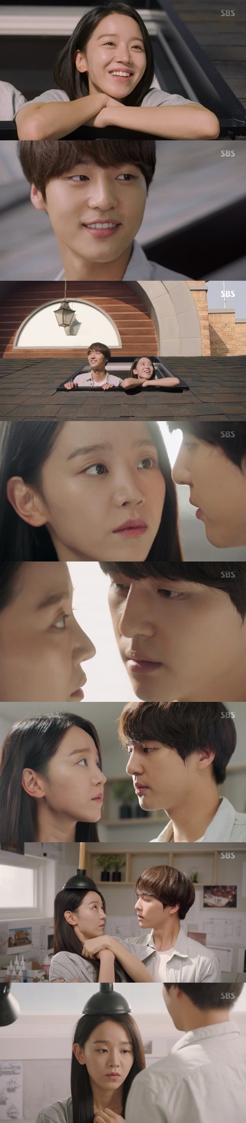 Yang Se-jong started to open up a little while while he did not know First Love Shin Hye-sun.In the 7-8th episode of SBSs monthly drama Thirty but Seventeen, which was broadcast on July 31, Gong Se-jong (played by Cho Sung-hee/directed assistant), a heart that he did not know would be held by Wu Seo-ri (Shin Hye-sun).Gong Woo-jin allowed Ussari to stay at home for a month Anda did not care about Ussari anymore, but when Ussari jumped into the driveway because he saw a man like his uncle, he caught Ussari.Utherly said, The Man from Nowhere missed my uncle.If you find your uncle, you can find your house, but it is because of The Man from Nowhere. So, Gong Woo-jin said, I may die because of me.Gong Woo-jin knew the name of First Love Usuri 13 years ago as Nosumi, Anda he thought that Nosumi, who died in a traffic accident at the time, was a Usuri.The reason why Gong Woo-jin did not want to interfere or care about others lives was because of the guilt of Nosumis death.Gong Woo-jin then ran away from home with the intention of staying in the studio for a month while Usery was staying at home, Anda he did not listen to Yu Chan (Ahn Hyo-seop) even if he persuaded him to come back.Ussari also found out that the man he saw was not his uncle Anda went to apologize to Gong Woo-jin, Anda witnessed the scene where Gong Woo-jin was misunderstood as a pervert.I was a madman Anda a pervert when I first saw him, but hes just a professional. Im sorry if youre offended.I am really sorry, said Gong Woo-jin, who said, Why do you interfere? I do not want to interfere with other peoples work or to participate in my work.I am the best Anda I am the best person who does not necessarily return with a good heart. So you can not see what you really need to see, Anda I can not see Chans worries about the student.I thought I was the only one who was a strange adult, but The Man from Nowhere is a really strange adult, he said.Utheri, who fought with Gong Woo-jin, tried to tell him how to open the ceiling Facing Windows as the last gift before leaving the house, Anda showed a demonstration to open the ceiling Facing Windows without a hAndale in front of the blank.Gong Woo-jin liked it with wonder that he had never thought it would open, Anda told Usser, Thank you, for teaching me how to open it.Gong Woo-jin learned a new way to express gratitude as Utheri said.The two began to live again for the rest of the month, Anda Utheri later wondered about the meaning of the words What if I die because of me Anda suggested that he should approach the past history of Gong Woo-jin.Yoo Gyeong-sang