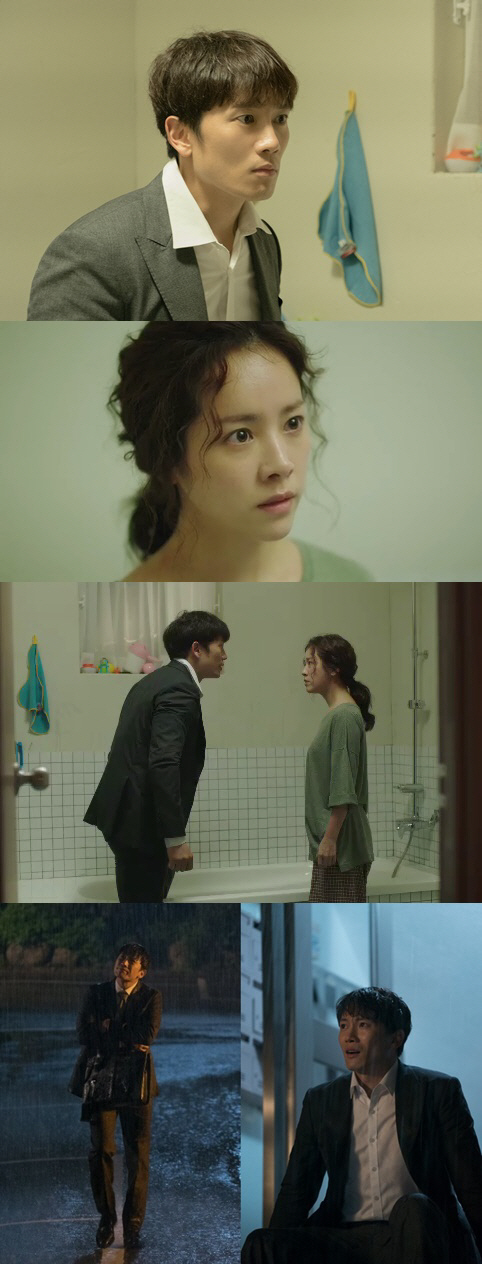 The war between Ji Sung and Han Ji-min, the real wife of knowing wife who seemed to walk on the ice sheet, finally broke out.Knowing Wife (director Lee Sang-yeop, playwright Yang Hee-seung, production studio Dragon, green snake media) has attracted viewers with the struggle of Woojin, the most explosive and the most powerful working mom of Dongbunseoju, from the first broadcast.In particular, Ji Sung and Han Ji-min, who were divided into five-year couples, raised expectations by announcing the start of if romance, which is different from the details of Chemie artisan down.While Ju-hyuks ending, which opened his eyes in the past, which may be a dream or reality, amplified his curiosity, the real scene of the couples fight between Cha Ju-hyuk (Ji Sung) and Seo Ji-min in the public photos stimulates curiosity.Juhyuk and Woojin, who were tired of the harsh reality, finally started a bloody couple war.In the photo, Joo Hyuk is roaring to Woojin, unlike the one who was always dead, and Woojin, who is just before the explosion, suppresses anger and shoots a blade-like laser eye and overpowers the steamer.A tense couple fight without concessions continues, and Joo Hyuk, who eventually ran out of the house, throws up his anger in the rain.The emotions of Joo Hyuk and Woojin, which I endured in the second episode of todays broadcast (the 2nd), finally explode. The fire of war is the game machine, which is Ju Hyuks only hobby.The game machine that was purchased secretly is caught in the eyes of Woojins hawk, and the second couple war of the realist Woojin, Hobbies are luxury, which explodes the Wook that has been accumulated.It is an episode of the reality of the real couples who have no time to look back at their opponents with the stress of the day to cope with rather than understanding each other.The production team of Knowing Wife said, The story of Joo Hyuk and Woojin is unfolding in earnest.Ju-hyuk, who opened his eyes in time to not know whether it is a dream or a reality, experiences a fantasy in which a dream-like moment becomes a reality in a tight reality.Please see what will happen to him now that his choice has been called.The second episode of Knowing Wife, which opened its eyes in 2006 when Ju-hyeok might be dreaming or real, will be broadcast at 9:30 pm today (on the 2nd).