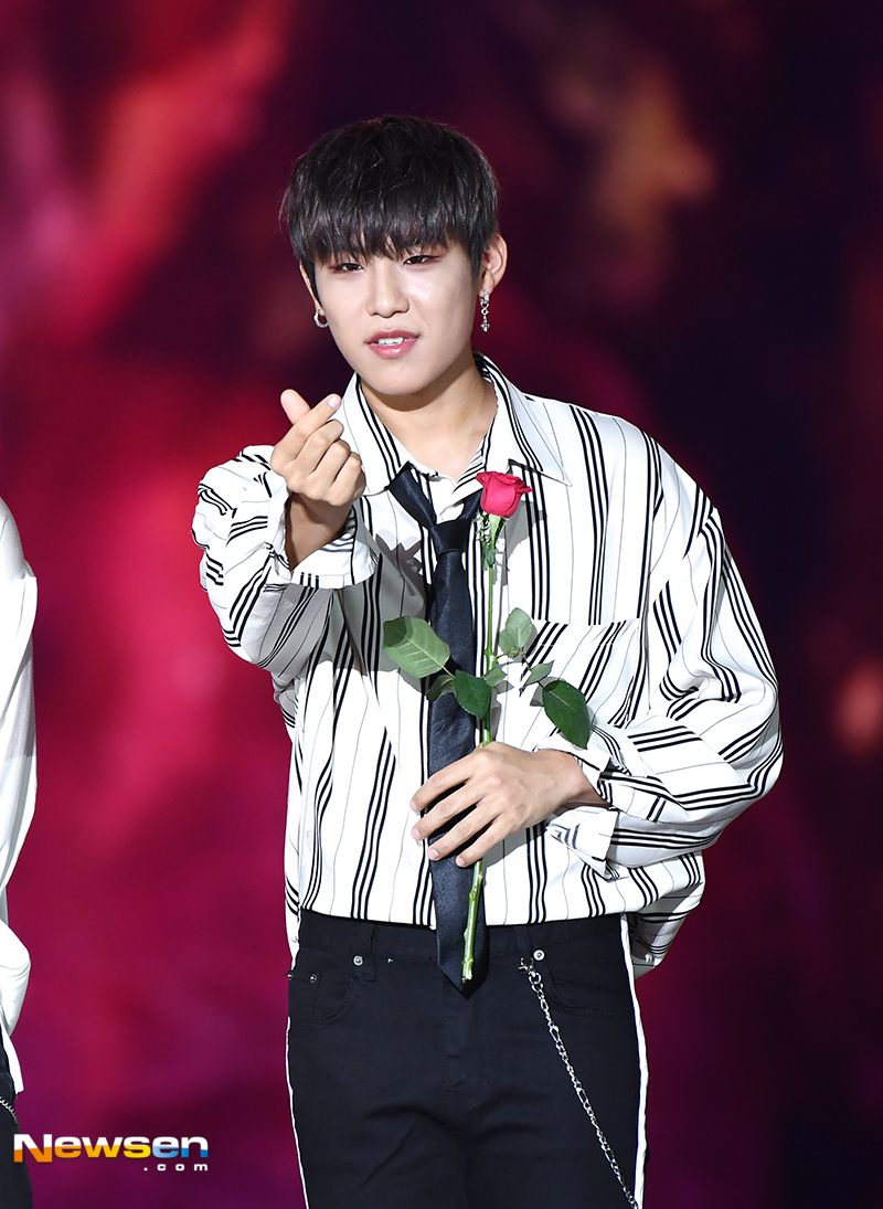 <p>2018 Korea music festival took place on August 1 afternoon at the Gokok Sky Dome in Seoul Kure-n-ku.</p><p>Group Warner Wong (River Daniel, Bakujifun, Idefi, Kim Jae-hwan, Ong Voice Actor, Park Woo-jin, LA Igwan Lin, Yoon Jin Sung, Fan Min Hyeon, Bejin Young, Ha Nebula) Park Woo-jin stepped on the flower carpet.</p><p>To this days event we will have a Warning Won, Update Weiss, icon (iKON), Mama Radish, Omai Girl, Esepainain (SF 9), Lovum, Space Girls, Victon, Wiki Mickey, Neon Punches, Gim Dong Han, Brothers, Maitin and Soul Latina also participated by Blomance, Migyo etc, from HU B, Card (KARD), Into It (IN 2 IT), Flash, Hello, Joel, Gabbich, Imcheon, Woo Jin Young X Kim Hyun-soo.</p><p>Meanwhile, the 2018 Korea music festival to be held on August 1 and 2 will be broadcast simultaneously with MBC MUSIC and MBC every 1 at 8 pm on August 8.</p>