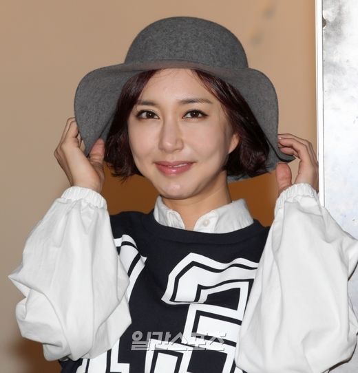 03】韩偶像组合出身女艺人欠巨额赌债 欺诈嫌疑被起