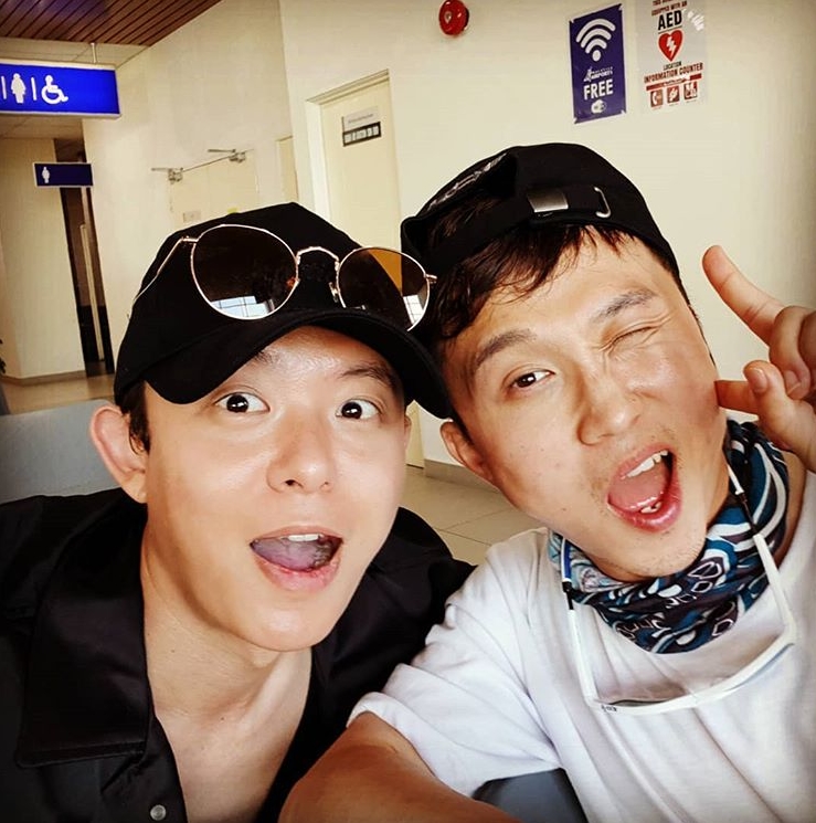 The cast of SBS Jungles Law in Sabah, including group A Pink members Kim Nam-joo, Tony Ahn, and comedian Park Sung-Kwang, reunited.Tony Ahn wrote on his instagram on August 3, Some people who did not come today are not here. Did you have fun?I posted a picture with the article The Law of Jungle Alcoholic drink (preview + Alcoholic drink).In the photo, Tony Ahn, Kim Nam-joo, and Park Sung-Kwang, who are enjoying Alcoholic drink with the production team, watched Jungles Law in Sabah.Tony Ahn and Park Sung-Kwang have a playful look on their face: Kim Nam-joos refreshing beauty stands out.The fans who responded to the photos responded, I like teamwork so much, I enjoyed it. Are you enjoying Alcoholic drinks? And Do not you get together every week?delay stock