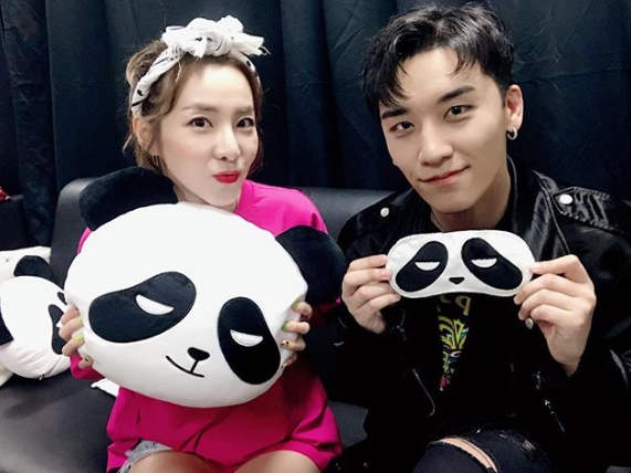 Sandara Park cheers for BIGBANG victorySandara Park posted a picture on her instagram on August 5 with the article The performance that can only be won! The performance is so fun. # Seungtsubi.The photo shows Sandara Park and the affectionate image of victory; the warm-hearted figure of a good-looking woman catches the eye.kim myeong-mi