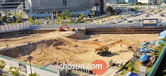전국에 폭염 경보가 내려진 지난 1일 오후 세종시 정부세종청사 공사 현장. /신현종 기자