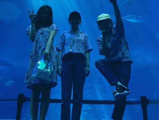 Broadcaster Kim Shin-Young reported on his recent vacation with AOA Seolhyun and Jimin.Kim Shin-Young posted a picture on his instagram on the 9th with the phrase # vacation # 301 # Jimin # Seolhyun # Kim Shin-Young # Couplety.In the photo, Kim Shin-Young is wearing a couple of AOA Seolhyun and Jimin and poses affectionately.Kim Shin-Young, Seolhyun and Jimin appeared on JTBC Knowing Brother on June 2 and boasted the friendship of New Kimchi 301.301 means that three are forever one.Kim Shin-Young is conducting MBC FM4U Noons Hope song Kim Shin-Young.