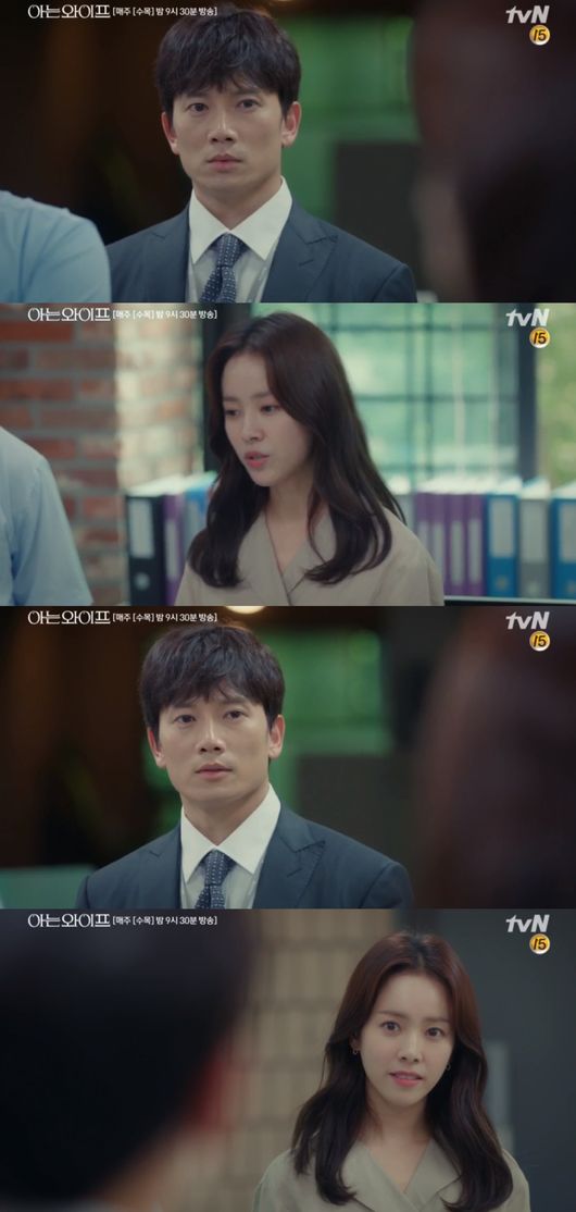 In the reality that Ji Sung changed, Han Ji-min met again as a co-worker, and Kang Han-Na began to shake Lee Yoo-jin.In the third episode of TVNs Drama Knowing Wife (playplayed by Yang Hee-seung and directed by Lee Sang-yeop), which aired on the 8th, Cha Ju-hyuk (Ji Sung) was depicted living with Lee Hye-won (Kang Han-Na) instead of Seo Jin (Han Ji-min).Joo Hyuk helped Woojin, who had suffered a difficult situation in the past, and became married.However, Moy Yat was not easy, and Woojin was hit by children and lived in life unlike the beautiful appearance.Then I went back to the past with time slip and turned away from Woojin and continued my relationship with Hyewon.In the end, Juhyuk married Hyewon, and unlike when he married Woojin, there was a good house and a car, and Hyewon was living his life by preparing breakfast.In addition, before the reality changed, I was hit by Moy Yat at the company, but after my wife changed, I was treated well at the company.The craftsman was the representative of JK Group, and the craftsman became a branch VVIP, and no one was begging him as before.Ju-hyuk was being treated so much as to say to Jong-hu (Jang Seung-jo) that he save the country in his past life.The life of Woojin has also changed: Woojin has lived as a career woman who is thorough in self-management, unlike when she slept all night, took care of her children, and worked.Joo Hyuk and Woojin were living in the south, but the relationship was not easy to break.Woojin accidentally picked up Cha Ju-hyuks cell phone at a convenience store, and when he saw the background, he said, It is my style that looks cute.In the end, Joo Hyuk and Woojin were reunited.The morning after Woojin was issued, they were alone in the office, and Joo Hyuk was nervous, saying, Do you recognize me?Ju-hyuk seemed to live a happy life by marrying Hye-won, not Woojin, but in reality he did not.Hye-won spent unaffordable consumption on his income and did not care for his family, and he also distanced himself from the house of Ju-hyeok and made him feel sorry for him.In addition, Hyewon formed a strange atmosphere with Jeong Hyonsoo (Lee Yoo-jin), a handsome flower boy student.Hyewon met with Jin Hyonsoo and recalled the meeting that night and smiled, I have eyes to see young things.Hye-won, who had a strange first meeting with Joo-hyuk, Woojin, and Jeong Hyonsoo, who met again, raises questions about how their relationship will change.TVN Knowing Wife broadcast capture