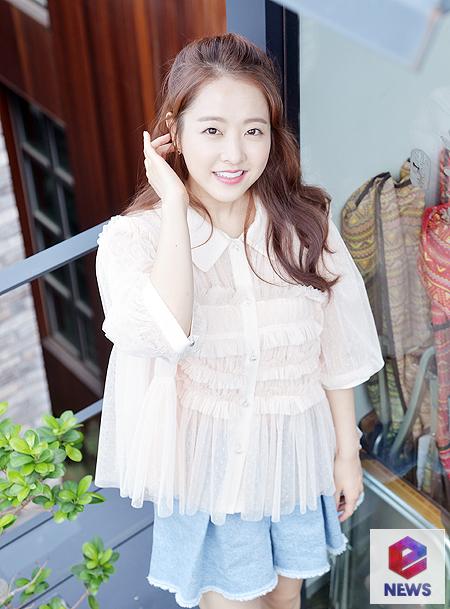 Actor Park Bo-young poses before Interviewing eNEWS24 at a cafe in Samcheong-dong, Seoul on the afternoon of the 10th.