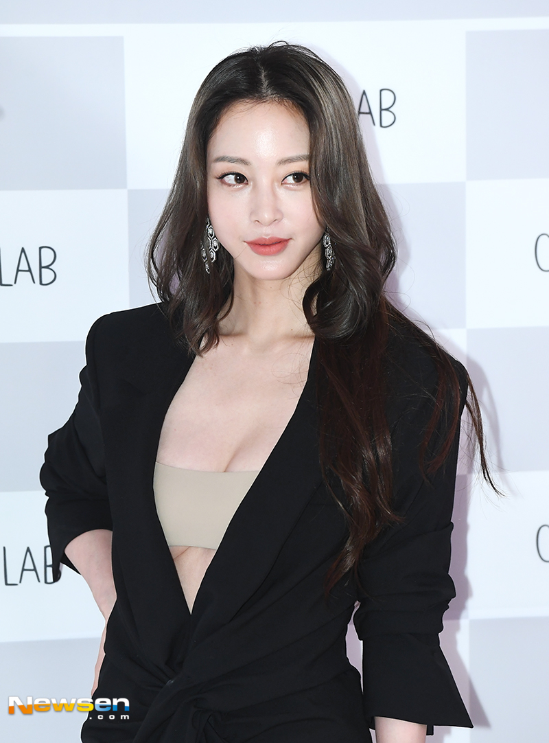The event commemorating the opening of the Kangnam District Station in Cremo Lab Sikor was held on August 9 at the Gangnam District Station in Seocho-dong, Seocho-gu, Seoul.Cremo Lab Muse actor Han Ye-seul attended the ceremony.yun da-hee