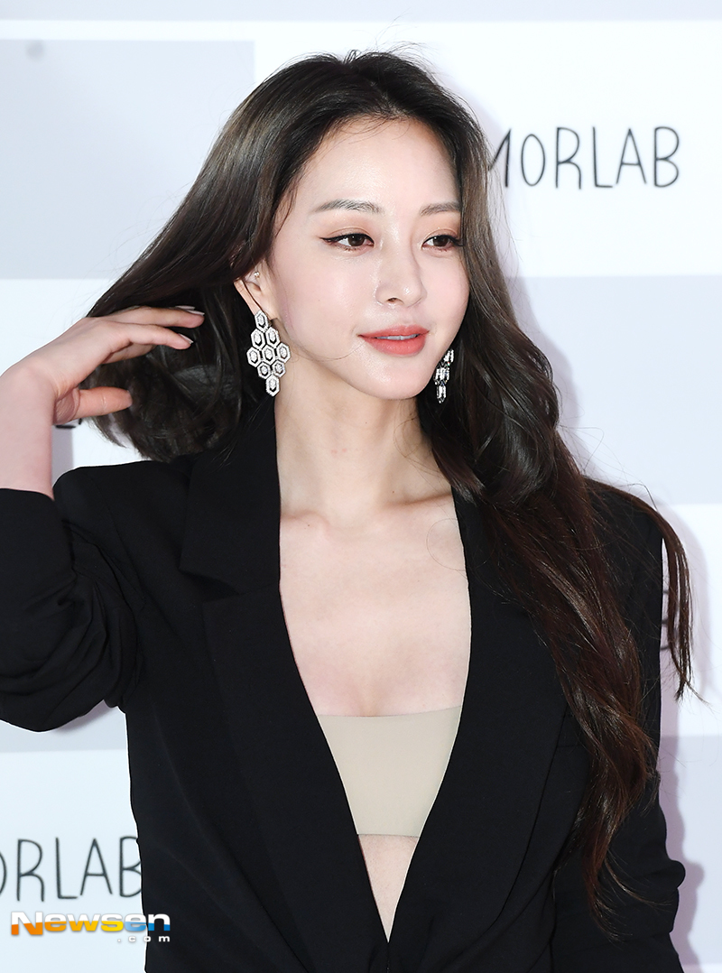 The event commemorating the opening of the Kangnam District Station in Cremo Lab Sikor was held on August 9 at the Gangnam District Station in Seocho-dong, Seocho-gu, Seoul.Cremo Lab Muse actor Han Ye-seul attended the ceremony.yun da-hee