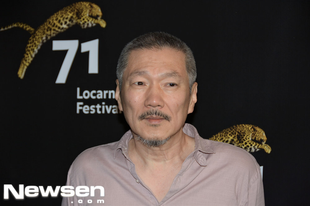 Hong Sangsoo and Actor Kim Min-hee, who have been embroiled in the recent Affair controversy, were spotted in Switzerland.According to United States of America Splash.com on August 9 (local time), the Hong Sangsoo and Kim Min-hee couple attended the 71st Locarno International Film Festival 2018 in Locarno, Switzerland.The two people gathered their eyes with a friendly appearance, such as appearing in front of the reporters.The movie Riverside Hotel directed by Hong Sangsoo and starring Kim Min-hee was the only Korean film to be invited to the competition at the Locarno International Film Festival.The domestic release date is not yet known. It depicts the story of a middle-aged man, his children, and two young women.hwang hye-jinPhoto Offering: TOPIC / Splash News