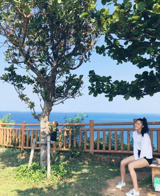 The current situation of Seolhyun was released.Seolhyun posted a picture on his instagram on the morning of the 10th.In the open photo, Seolhyun poses under the shade to avoid the hot sun.The tree that provided the cool shade to Seolhyun, the wide sea that spread behind it, and his cute expression are harmonized.Seolhyun is known to have recently left Summer Vacations at Resort with Kim Shin-young AOA Jimin.