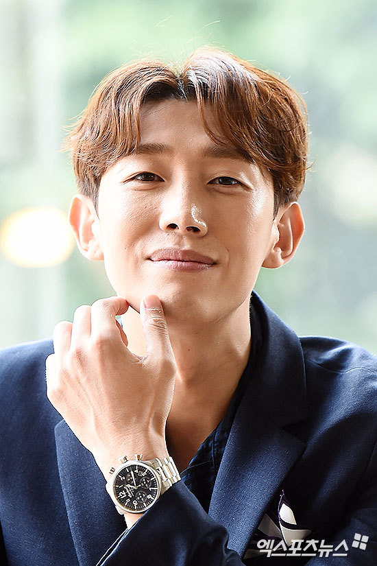 Kang Ki-young, who recently appeared as the only friend Park Yoo-sik of Vice Chairman Lee Yeongjun (Park Seo-joon), in the TVN tree drama Why is Secretary Kim?, talked about his testimony and future activities through interviews.In an interview at a cafe in Samcheong-dong, Jongno-gu, Seoul on the afternoon of the 3rd, Kang Ki-young recalled, Drama, which was so hot, and Why is Kim doing it?I was delighted to be able to co-work with my fellow actors, he said. I would like to express my gratitude to Park Jun-hwa, who has been working on the successful work, and I am really grateful to the viewers.Why would Secretary Kim do that is a really special piece for Kang Ki-young, who said: The popularity you can feel has changed, real-time comments have been good.I got confidence as an actor, he said about Kim.Park Yoo-sik, played by Kang Ki-young, is also the character who left many buzzwords after the main characters such as Owner and Park Kyung-sol.In the original work, there are not many appearances of the family, but there was an impact that gave the necessary advice to Young Jun.Owner is the title that was also in the original work, and he liked it all because he used it repeatedly. Young Jun was just thrown, but the director and the artist liked it.It was amazing that Im being rash to be the number one real-time search word. I thought Kang Ki-young was going up, but Im rash. Ha ha.Lee Yeongjun - Park Yoo-siks combination of Why is Kim Secretary? is a romance combination that is loved as the main couple Lee Yeongjun - Kim Mi-so (Park Min-young).Kang Ki-young said he was nervous at first to co-work with Park Seo-joon.But most of all, the praise was the synchro rate with the original character. In particular, Kang Ki-young was evaluated as like it popped out of a webtoon and synchro rate is 100%.He also said that the most important part of the story was the synchro rate with the original work after the appearance of Why is Kim Secretary?I tried to emulate the original, and I thought you looked good on it, and if you get out of the original, I thought that those who read the original would not like it.The clothes were also worn to match the original character. (Park) Min-young also prepared the costumes and accessories in a similar way, and Kiss Shin also said, Lets try the same as Webtoon.There are some newly created characters, so it would have seemed a bit different, but I was most proud to see the comment that synchro rates are good.The efforts of these actors shined and it was popular enough to go on a reward vacation.However, Kang Ki-young is not present on the reward vacation because his next work is confirmed early.I cant go on a reward vacation because it overlaps with the next film, Teri Hatcher behind me, which is not a shame.Wouldnt Teri Hatcher, who is behind me, be able to go on reward leave if he worked hard? (Laughs). I wish the work worked out, and I think Chemie is still too good.If you lived in the first half of the year to see Park Seo-joon, you should live in the second half to see So Ji-sub Now Kang Ki-young is an actor who has made a certain name, but he has received Feelings called entertainer, actor while watching So Ji-subIn the first half of the year, he added, I want to leave a related search term with So Ji-sub Friend in the second half, just as the related search term was Park Seo-joon Friend.I am confident that I have a related search term called So Ji-sub Friend because I like the co-work of both.Like shooting Kim Secretary with the heart of laughing at Park Seo-joon, hes laughing a lot at So Ji-sub now.Its not just serious and serious Feelings, like I saw on screen, its comfortable and fun.Finally, Kang Ki-young gave an exemplary answer to the question I will work hard on what I have given when asked how I want to finish the remaining 2018.When I saw his next work piled up, his ungainly goal felt more reliable.I am so grateful that I am constantly working on my work, so if I do other works that will be in parallel with Drama who is now in, I think this year will go all the way.Ten years ago I thought, What am I doing at the 2018 Pyeongchang Olympics?, and then there were many thoughts and changes.At that time, I wanted to enjoy Kyonggi at home comfortably, but I actually went to Kyonggi this year and saw it.It was 2018, when there was a lot of change, and I think there will be a lot of change in the future, so I will work hard on what I have been given. 