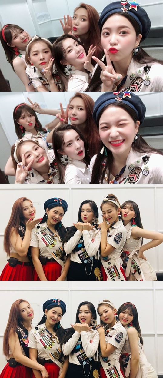 Girl group Red Velvet flaunts its Beautiful look through SelfieOn the 10th, Red Velvet said in an official Instagram, Now this is our selfie bomb