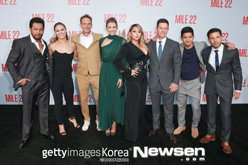 CL attended the movie Mile 22 Premier Event.Getty Images released a photo of the movie Mile 22 Premier Event scene at the United States of America Los Angeles on August 9.Singer CL, from 2NE1, who made his Hollywood debut through Mile 22, has played alongside Hollywood actors such as Mark Wahlberg, Lauren Cohan and Ronda Lowe.CL gathered topics on the way to Singapore on the 3rd, and it was somewhat edgy.Although the health abnormality was raised, it was reported that he was neglected in body care because he was adapting to the Unfamiliar environment after moving to United States of America.CL drew attention on Red Carpet on the day with a charismatic pose.emigration site