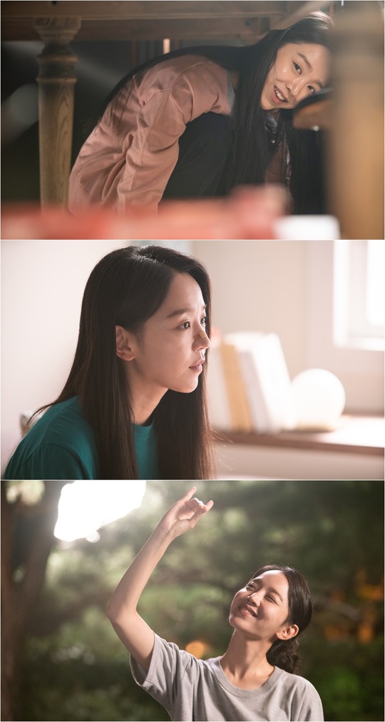 <p>Shin Hye-sun which does not change without color tone makeup has gained popularity in the performance of 17 girls.</p><p>Shin Hye-sun (role of right frost) boasts acting power in full bloom the popularity of SBS Tsukishima drama Thirteen and Seventeen (Screenwriter Cho Seong-hee / Director Joswon) got up to the top of the moon fire drama Popular Hot trend .</p><p>When Shin Hye - sun divides frost is a 30 - year - old mental - physical that jumped though 13 years after falling into a coma due to the unexpected traffic accident of the flower heard the Violin genius sound Dishonorable woman. This Shin Hye-sun stands in front of the camera, excluding dark tone make-up according to the role. However, Thirty, but Shin Hye-sun in the middle proves that it is the moment when acting to make 100% utilize the character when the actor looks more beautiful than the finely cosmetic face.</p><p>Thirty, but Shin Hye-suns acting literally makes crying for the audience and makes it laugh. Shin Hye-sun is confused if it must accept the shocking fact that when he wakes up he is 30 years old, Regardless of the intention, firefly ham which has skipped all twenties in the whole, delicate feeling such as loss of sense deprived of unique talent and loneliness and anxiety feeling that people who knows the world alone are gone alone It stimulates the viewers lacrimal glands in emotional performance, and he draws a cute mistake in the process of struggling to adapt to the world comically, and also makes a belly, but in this way the spectrum While augmenting a wide emotional line, do not miss the inheritance peculiar to the 17 girls, making the viewers fit snugly in the character s circumstances.</p><p>Meanwhile, Shin Hye-sun is doubling the pretty charm while forming a pink airflow with Yang Se-jong (role of ball Uzin) in the play. Yang Se-jongs curious cheeks blushing cheeks Beeshi smile figure empty into a cold attitude is apparently empty expression and so on now The adolescent girl who just began her first love is enough to believe it. Such Shin Hye-sun is overflowing with popularity</p>