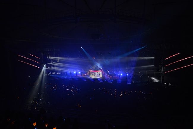 Singer Zico has made his first solo concert since his debut, promising better music, more advanced music.It was two hours to check the face of Zico, who went beyond Idol singer and Lee Su-hyun, producer.Zico Concert Zico KING OF THE ZUNGLE was held at the Olympic Park Handball Stadium in Songpa-gu, Seoul on November 11.Zico reinterpreted various songs such as solo representative songs Tuff Cookie, Eureka, Blockbys HER, Show Me Money and Turtle Ship in his own way, filling 22 set lists.Zicos ability, Live Up to Your Names rap was Live Up to Your Name.Zico, who showed intense rap with Tuff Cookie and VENI VIDI VICH, was enthusiastic about thousands of audiences at once with colorful stage manners that filled the stage alone.In addition to intense hip-hop, music of various genres such as pop and ulban was also released.After finishing the stage, Zico said, My musical birth was hip-hop, but I did not have music, so I enjoyed jazz, irban, R & B and soul.So I wanted to show a variety of vibes that I did not show on stage. I wanted to benefit everyone here and to give them back. Zico said: I think Music is a record, I think its a diary of the inspiration I felt.Even if its not detailed, the lyrics at the time show memory being regained, saying, I had this mind at this time, so I dont think Ill ever grow old if I do music.I do not want to define myself as MC or Rapper. I want to be called artist who is very good at rap.IUs guest, which was breathed by Zicos new song Soul Mate, which has also been on the music charts of the past, was one of the performances.After singing Soul Mate with Zico, IU said, Its great to see if you can do this well from the first solo concert.After Marshmallow, Zico was brought to breath with Soul Mate. In the process, he felt that Zicos passion for music was great.I think it will be Memory with Lee Su-hyun who gave me a lot of stimulation. IU said, Thank you for calling me with a good performance, the first concert, the first guest of them. He enthusiastically sang his representative songs Night Letter and Good Day.Zico also said: Ive had a lot of help lately and Im grateful you came to Concert, and Ive been to IU Concert twice and its been an impressive experience.IU also want to make a lot of memories in our performances. In addition, Zicos music colleagues such as Penomeco and Baybilon scrambled together and set up the stage together.Zicos growth, which was a big hit, was frankly confiding his thoughts about Music ahead of his first solo concert after his debut.Regarding the performance name King of the Jungle, Zico said, I think I am the best predator in the ecosystem composed of music that I made.I have made music with the idea of ​​making my world. But this was possible because I had the air and nature that I could breathe.The air and nature are the people who listen to my music. He expressed his gratitude to the fans who found the performance.It was another fun to peek at Zico, who grew up as a producer and Lee Su-hyun, not just an Idol singer, Rapper.Zico said, It is fun for my music to go through someone elses channel other than my voice.I promise to show good music and developing music in the future, as I have collaborated with various friends such as Wanna One, Song Min Ho, and Kim Se-jung. seven seasons