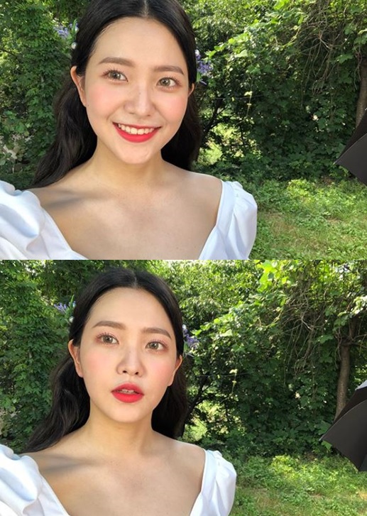 Yeri of the group Red Velvet greeted fans.Yeri released two photos on the official Red Velvet Instagram on the afternoon of the 13th, with an affectionate article entitled Today is Power Up: Lovers.In the open photo, Yeri is laughing in a costume reminiscent of a white dress and gathering attention.Fans are responding to It is so beautiful, It is snowy, It is like a princess protruding from a fairy tale.On the other hand, Red Velvet, who made a comeback with his mini album Summer Magic on the 6th, is on top of various music sites with his title song Power Up.