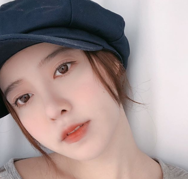 Actor Ku Hye-sun has entered Diet and has lost 3kg, it has revealed.Ku Hye-sun posted a picture on August 13 with an article entitled Samkiro!The picture shows Ku Hye-sun in a bread hat, the slender jawline of Ku Hye-sun and the large round eyes catching the eye.Especially, the white and fine skin like Ku Hye-suns Chapssal-tteok is noticeable.The fans who heard the news responded, It is really pretty, but my sister is a war with Diet, It is beautiful without it, and It is so beautiful now.delay stock