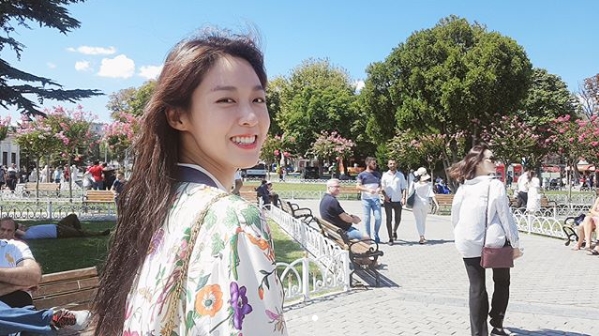Group AOA member Seolhyun has released pictures of the Turkey trip.Seolhyun posted several photos on her Instagram account on August 13.The photo shows Seolhyun walking through Turkey Park, who is looking at the camera and smiling with a clear smile.Seolhyuns distinct features and playful look attract Eye-catching.The fans who responded to the photos responded It is so lovely, I eat a lot of delicious things! And It is always new and beautiful.delay stock