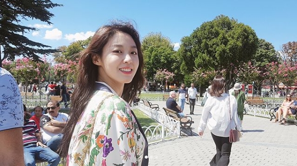 Group AOA member Seolhyun has released pictures of the Turkey trip.Seolhyun posted several photos on her Instagram account on August 13.The photo shows Seolhyun walking through Turkey Park, who is looking at the camera and smiling with a clear smile.Seolhyuns distinct features and playful look attract Eye-catching.The fans who responded to the photos responded It is so lovely, I eat a lot of delicious things! And It is always new and beautiful.delay stock