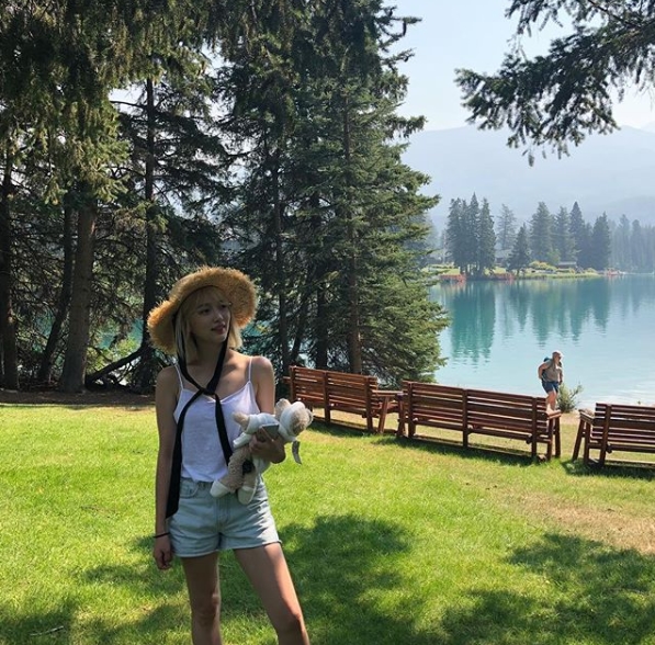 Actor Pyo Ye-jin has released a photo of his trip to Canada.On August 13, Pyo Ye-jin posted a photo on his instagram with an article entitled Jasper (a Great Smoky Mountains National Park located in Vancouver, Canada).The photo shows a picture of a Pyo Ye-jin holding a doll in a straw hat, and the slender forearm Line and legs of the Pyo Ye-jin stand out.The fresh beauty of the table is harmonious with the picturesque scenery.The fans who responded to the photos responded such as It looks like a picture, Why is it so beautiful, It is so beautiful, there are always good things.delay stock