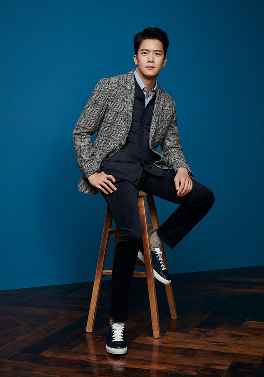 A picture of actor Ha Seok-jin, who is captivating his emotions through Your House Helper, has been released.On the 13th, Ha Seok-jin, who is working as a male fashion brand Model, was released.Ha Seok-jin in the picture is captivating with chic charisma and dandy yet stylish fashion.Ha Seok-jin showed a wonderful autumn fashion with perfect digestion from casual look completed with a jumper with a sophisticated color to suit fashion with unique charisma.Especially Jumper, a shirt that stands out in the jacket, shows off the fashionable side with the point.On the other hand, Ha Seok-jin is playing the role of Kim Ji-woon in the KBS2 drama Your House Helper which is currently on air.Wivis Gissenhomme Offer