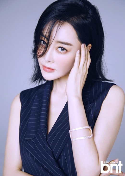 Actor Kim Hye-eun, who is constantly active in the TVN drama Mr. Sunshine, showing his own solid color in various characters, and showing the role of the rich house of the first family in Korea, announced his presence as a fashionable fashion picture.Kim Hye-euns photo shoot with bnt was conducted in three concepts.Kim Hye-eun reveals both feminine and sexy with a blouse, a hairline, and a tomato color lip makeup that reveal a slender shoulder line, and has lavished the sophistication and alluring charm that has been hidden in a striped pattern navy color dress.In the concept, the nude tone dress, black leather jacket, and moist wet hairstyle caught the attention of those who produced a unique charisma at once.In an interview after the filming, Kim Hye-eun showed his Passion and philosophy for acting by presenting genuine answers that he felt.Kim Hye-eun said that the TVN drama Mr. Sunshine was very good, and that he thought that the team atmosphere is directly related to the success or failure of the work.Mr. Sean Shine was a work that should be done, he said. It was a great honor to be able to be the best writer, the best director, and the best actors.Kim Hye-eun, who has been acting as a vocalist, Weather Report Girl, and a cameo role, has passed 10 years.I think I see people who are more together than works, he said, and avoid people who know only money.There are many people in the industry, but they are well avoided. When asked about the best-breathed actor in Mr. Sunshine, Kim Hye-eun cited Byun Yo-han without hesitation:  (Yang Yo-han is a good-grown Friend.) Is it possible to feel healthy spiritual energy?It is so good for human beings and actors, he said. Smoke breathing was good.I thought Id be sorry if I didnt do it because John was good at acting, he explained.Kim Hye-eun revealed his Friendship, saying, I often eat with junior actors such as Gong Seung-yeon and Park Hwan-hee who worked together in the KBS2 drama Are You Human?, including actor Byun Yo-han.Kim Hye-eun said, I talk a lot with my younger siblings to avoid being old. Everything has a trend, so I have to refer to the ambassadors of young Friends.I actually get a lot of ideas from my young Friends, he said.Kim Hye-eun also told the story of the MBC signboard Weather Report Girl who had fallen down and turned boldly into an actor.He said his 45-year-old post was difficult to gauge while he was staying on the station as a weathercaster.I thought that those who won the years in the broadcasting station seemed to be only actors, but I just longed for it and I did not think I should learn myself.Then, the drama The Woman I Want to Marry came in through MBC PR room.Kim Hye-eun said that as the number of shots increased, the number of times increased, and because he had to do well, he naturally went to the acting institute.It was fun to play and I seemed to have a vision that was not seen in me, Kim said. Smoke is a reflection on humans.Kim Hye-eun, who recently played a villain in the OCN drama, said, To express evil, it is first of all to know about good.If hed been after the image, he would have lived a high-class life as a weathercaster, he said, expressing his Passion for acting by saying, (actor) is a job that can be Top Model for life.In the movie War on Crime: The War of the Bad Guys, which was especially noted as a strong first lady character, he met and heard advice from those who stayed in the industry to fully digest his role.Kim said, I still have contact with my sister who I met at the time. She was a mechanic at the time, but she gave out the underworld she had experienced.I was so grateful for telling me, and thanks to my sister, I was able to get strength.He said that if he does something, he is persistently immersed, and that there is nothing easy about any role.Kim Hye-eun, who has always been a Top Model, Top Model, and Top Model despite his acting career, said, I had a bad story about my daughters school undergraduates who were hurt by their roles.I was sick to think that there were people who still thought that they were not cultural, and I thought that they would be avoiding without actors until the child grew up, he said.My daughter, who would have been hurt, said, If you do not do it, my mother should not be an actor forever. But her answer was so strong and healthy.Kim said, My daughter opposes it and says, It is part of the idea and the wrong people think, but it does not make sense for my mother to give up her life because of it.I cried a lot, he said. I hope she grows up like Kim Tae-ri in Mr. Sunshine.Finally, Kim Hye-eun mentioned melo in the genre he wanted to try.I want a story that can tell the value of love that middle-aged people do, not normal melodies, he said. The love of a good man is not the only beautiful thing.I want to try the genre of love and melodies despite it.Kim Hye-eun added, Since middle age, we have to take responsibility for our face. He added, I want to meet with an actor who can take responsibility for his face with acting ability and tell him about his worthy love.