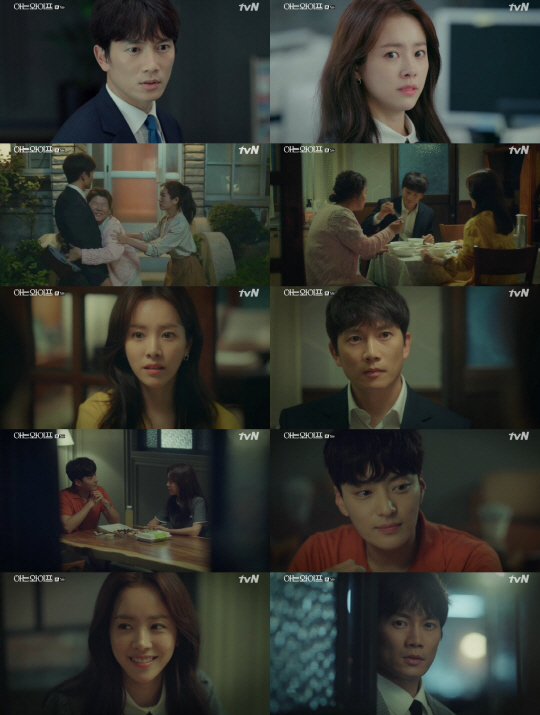 The TVN drama Knowing Wife Han Ji-min has a high voice of support for his new life.On the 15th broadcast Knowing Wife, Yoon Jong-hoo (Jang Seung-jo) was drawn straight to Seo Woo Jin (Han Ji-min).Yoon Jong-hoo actively expressed his mind by asking Seo Woo Jin about his favorite male style; he also packed lunch boxes for Seo Woo Jin, and said, Im interested.Do you think Ill meet you once? Cha Ju-hyuk (intellectual) looked bitter as she watched this.In the trailer, Cha Ju-hyuk was shown to interfere with the Seo Woo Jin and Yun Jong Hoo so that they could not make a change in the future relationship.Cha Ju-hyuk is married to Lee Hye-won (Ganghanna), as he hoped.However, I am not satisfied with my second marriage, which I thought would be happy, and I am not able to ground the radar for Seo Woo Jin.Moreover, I was sorry to recall the appearance of Seo Woo Jin, who had asked for help in the past, knowing that Seo Woo Jins mother (Lee Jung Eun) was Alzheimers.The relationship between them did not end here.Cha Ju-hyuk fired a gas gun at a voice phishing person and arrested a voice phishing person while a broken Seo Woo Jin was taking time to show off the base.The two men, who received the brave citizen prize from the police station, went to the instant tteokbokki house, a place of memories, and recalled the first moment they had a crush on the smiling Seo Woo Jin.I felt sorry and guilty when I saw the Lisset Seo Woo Jin, and I recovered to the past with a bright smile that I found again.But apart from Cha Ju-hyuks reflection, viewers are cheering for Seo Woo Jin to find a new life.In terms of the marriage of Cha Ju-hyuk and Seo Woo Jin, the biggest victim was Seo Woo Jin.Seo Woo Jin suffered from single-handed child care and single-handed living while working dual-income, and his mothers Alzheimers battle was also severe.No one knew the situation of Seo Woo Jin.Cha Ju-hyuk, who had no iron, thought only of his own grievances, and did not care about the sacrifice and suffering of Seo Woo Jin.Cha Ju-hyuk was selfish enough to be angry and alone about the difficulty of putting the game machine into the water by Seo Woo Jin.The loneliness of Seo Woo Jin, who has no place to lean on anyone, has become increasingly large, and symptoms of anger control disorder left with poison and evil have become visible.In the end, he abandoned all his children and changed his past choices and made the worst move to marry Lee Hye-won.Thats how much viewers are cheering for Sea Woo Jin to be happy in his new life, too: Lisset Sea Woo Jin was clearly happier than before.I have escaped from the fashion of a lady who is tired, and I feel a small happiness by getting recognition from my workplace.The bright smile is back to Seo Woo Jin, who only wrote the impression, and Han Ji-min builds up the narrative of these characters with 200% sympathy.Goddess Beauty and natural emotional acting have solved the complicated subtle sentiment line, and it has been persuasive even now full of fantasy.So viewers were able to form a consensus by becoming more immersed in the situation of Seo Woo Jin.And eventually, Seo Woo Jin celebrated his escape from his marriage to Cha Ju-hyuk, who was unhappy, and hoped to enjoy a comfortable life by being with Yoon Jong-hoo.Thanks to the performance of Han Ji-min, Knowing Wife is recognized as empathy drama. The ratings also showed an upward trend.The average audience rating of Knowing Wife was 6.6% and 7.9% (Nilson Korea, based on paid platform), and it again recorded its highest record.The TVN target audience rating of 2049 also changed its own record to 4.6% and 5.5% on average, and kept the top spot in the same time zone including cable.