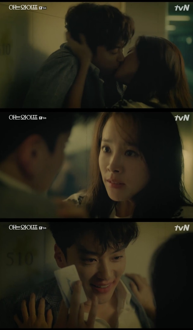 Jang Seung-jo and Han Ji-min shared a violent kiss in Ji Sungs imagination.In the 6th episode of TVNs tree drama Knowing Wife (played by Yang Hee-seung/directed Lee Sang-yeop) broadcast on August 16, Cha Ju-hyuk (Ji Sung) imagined kissing his ex-wife, Seo Woo Jin (Han Ji-min), and friend Yoon Jong-hoo (Jang Seung-jo).Cha Ju-hyuk was opposed to the association when Yoon Jong-hoo confessed to Seo Woo Jin and began to approach him actively, but Yoon Jong-hoo did not bow down and went to Seo Woo Jin and Yangyang training instead of Cha Ju-hyuk and showed enthusiasm to become a couple with Seo Woo Jin.Cha Ju-hyuk was so anxious to send Seo Woo Jin after Yun Jong-ho.I could not concentrate while eating and playing golf with my father-in-law, and misunderstood the couple kissing in the elevator as Seo Woo Jin after Yun Jong-ho.As the night approached and Yun Jong-hoo did not answer the phone, Cha Ju-hyuks delusion became more serious, and then Yoon Jong-hoo and Seo Woo Jin spread to the imagination of entering the same room after a violent kiss.Cha Ju-hyuk caused conflict by visiting the training site at the end of the imagination.Yoo Gyeong-sang