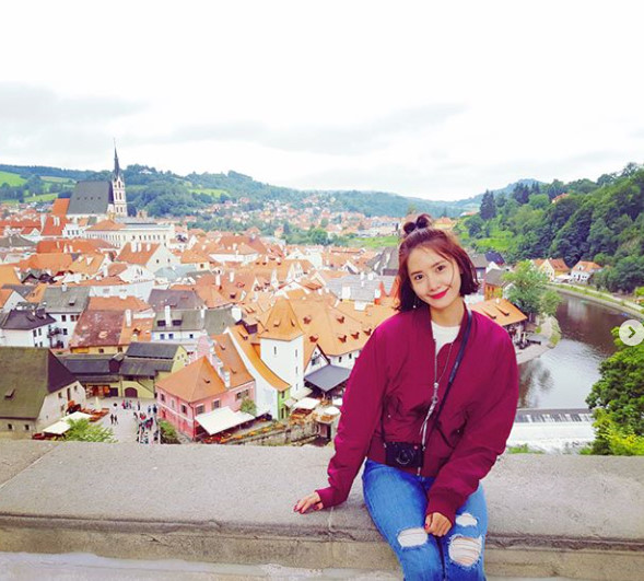 Im Yoon-ah, a member of Girls Generation and an actor, released a photo during his trip to Europe.Today, on the 19th, singer and actor Im Yoon-ah posted a picture with Travel to Europe with ChepFC Levski Sofiacromlov # CeskyKrumlov # Jungstagram Iran Hastetag, which was beautiful like Fairytale.In the public photos, Im Yoon-ah stares at the camera in casual attire, and the visuals of Im Yoon-ah, set in the ChepFC Levski Sofia Cromlope called Czech Republics Donghwa Village, reminds me of the world in Fairytale.On the other hand, Im Yoon-ah recently appeared in JTBC entertainment Hyoris Bed, boasting a meticulous and meticulous charm, and communicating with fans through various works.Im Yoon-ah Instagram caption