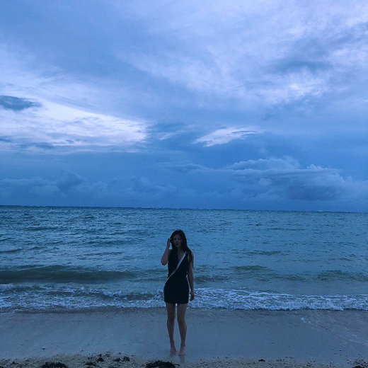 Actor Kim Yoo-jung, who recovered from his health, revealed his current status.Kim Yoo-jung posted a picture on his Instagram on the 20th with an article called Sea.In the public photos, Kim Yoo-jung, who emits pure beauty in the background of Sea, is shown.Kim Yoo-jung was diagnosed with hypothyroidism in February and has been focusing on treatment since.Kim Yoo-jung, who has recovered his health, will re-enter the next JTBC new drama Once Clean Up.