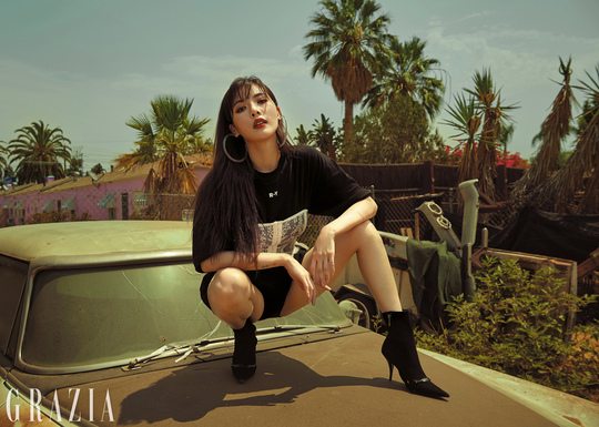 Hyundai, Hyundai, LA proven non-replaceable charm <p>Replacement disapproval of singer Hyuna was once again proved.</p><p>Fashion magazine Maria Grazia Cucinotta has released the gravure of Hyuna. Recently she finished unit activities and she left for Los Angeles in the United States, but she gave out a more intense atmosphere as the word Hyuna! Comes naturally.</p><p>One of the LAs on this Unfamiliar road showed the appearance of Hyuna itself which was chic but sexy at one side.</p><p>Hyuna s gravure full version which B - cut published to the publisher gathered the topic and bought a lot of expectations can meet at the Maria Grazia Cucinotta September issue published on August 20</p>