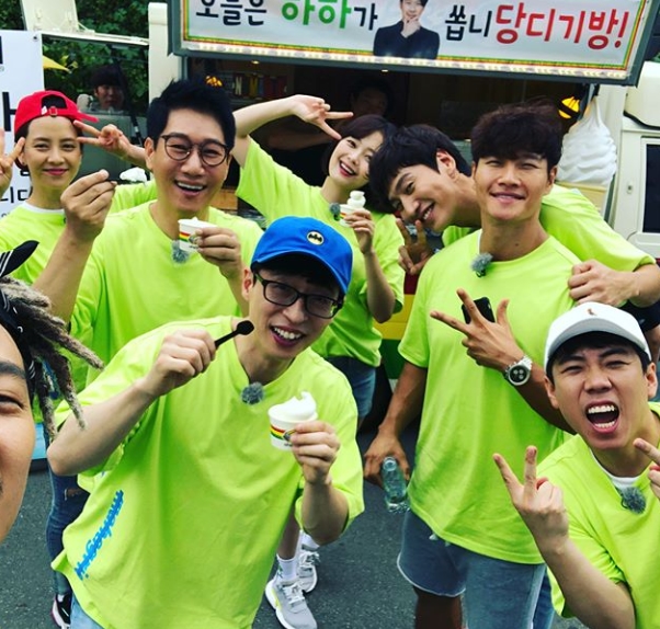 Members of SBS Running Man celebrated Hahas 40th birthday together.Haha expressed his gratitude to his fans and members for their birthday celebrations on August 20th in his Instagram account. Haha said, I was getting a little older and I was very embarrassed to celebrate my birthday.Oh, my God. I heard you. Our fans (a lot of fans who always care about new-looking little fans).And acquaintances in my cell phone) wrote, I love you too much and congratulate you with all my heart and heart.Haha said, In fact, I look back on the way I have lived sometimes these days.I would ask questions to me, but it was a lot of power. I will reduce it because I am going to change emotionally. Thank you for every one of you, I will pay you back in love. I love you! Yay!In the photos posted with the article, Haha has a picture of Haha, eating ice cream with Running Man members.You can get a glimpse of the atmosphere of the filming scene in the bright smile of Running Man members such as Yoo Jae-Suk, Song Ji-hyo, Ji Seok-jin, Jeon So-min, Lee Kwang-soo, Kim Jong Kook and Yang Se-chan.Hahas comical look in another photo also attracts attention.The fans who responded to the photos responded such as Happy Birthday, our cute Haha brother, Thank You for always laughing and Happy Birthday.delay stock