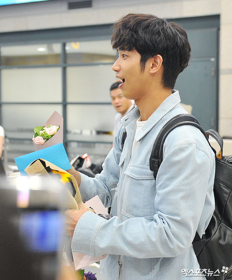 Taiwanese actor Ryu Ho arrived at Incheon International Airports Terminal 1 on the afternoon of the 20th to digest the schedule of the Taipei tourism promotion car.