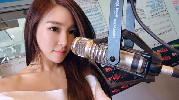 Tiffany, from Group Girls Generation, took Celebratory photo at United States of America radio boothand then shot the movie.Tiffany posted a picture on her Instagram page on Monday.In the open photo, Tiffany is in front of Mike Wazowski at the United States of America KIIS FM studio.Im taking a picture.Especially Tiffany is wearing a pale makeup and still showing off her beauty, attracting Eye-catching.Meanwhile, Tiffany announced the entry into the United States of America market last month and released a solo album Over My Skin with a new activity name, Tiffany Young.Photo: Tiffany Instagram