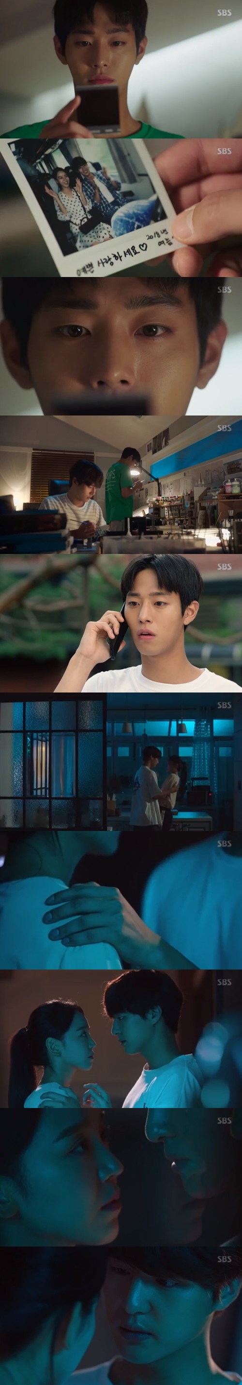 Shin Hye-sun Yang Se-jong was alone for one night, and Ahn Hyo-seop foresaw a live-action explosion.In the 17-18th episode of SBSs monthly drama Thirty but Seventeen, which aired on August 21, Yoo Chan (played by Cho Sung-hee/directed assistant) found out that he became a rival to his uncle, Gong Woo-jin (played by Yang Se-jong).Yu Chan fell in love with Ussari shortly after she came to the house where she lived before and found consciousness in 13 years, and she secretly raised her unrequited love.Although he was 11 years old, Yuchan kept his love by waiting for the day to be Confessions to Ussary at the most wonderful moment after winning the national championship.In the meantime, however, Gong Woo-jin and Usari were close.Gong Woo-jins sister, who came in for a while, and her mother, Gong Hyun-jung (Lee A-hyun), who is Yu-chan, are all aware that the appearance of Gong Woo-jin, which is brighter than before, is thanks to Usuri.Gong Hyun-jung met his brother for only two hours and read the heart of Gong Woo-jin, saying, Do you like her?Gong Woo-jin did not answer his sisters question, but after Usery went on a business trip with Kang Hee-soo (Jeong Yoo-jin), he was unable to return home due to the weather warning, and his anxiety exploded and became aware of his love.When he could not talk to Utheri on the phone, he was worried about it, and he waited for the phone while looking at his cell phone.My nephew Yuchan, who was trying to borrow an auxiliary battery from such a public figure, saw the instant photographs and earphones in the bag of public figure.The instant photo was taken by college students who misunderstood Gong Woo-jin and Usuri as lovers. Earphone was a symbolic object that made Usuri move and give it to Gong Woo-jin.In these two ways, Yuchan knew that Gong Woo-jin liked a new Uther, and then Utheri returned from the island after a night, and Gong Woo-jin and Utheri also realized my love.Uthery said, I missed you so much, and then said, I wanted to see everyone.On that day, housekeeper Jennifer (Ye Ji-won) took a vacation, and Yu-chan left training.Yoo Gyeong-sang