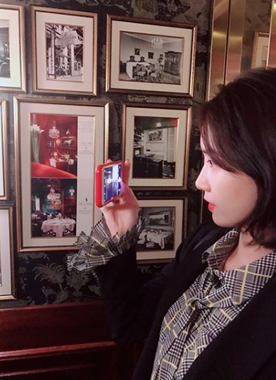 Im Yoon-ah has released a photo of Europe Travel memories.Girls Generation Im Yoon-ah posted an article and a photo on August 21st in his instagram entitled Travel to Europe Photo Updated-.In the photo, Im Yoon-ah is enjoying Europe Travel in a comfortable outfit; a Travel photo of Im Yoon-ah, which has no pictorials, catches the eye.Even wearing jeans alone, the superior Im Yoon-ahs visuals are impressive, too.kim ye-eun