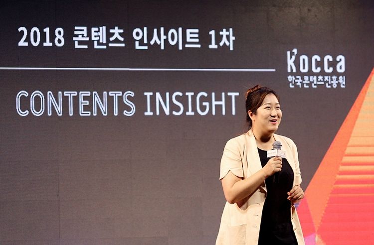 The 2018 Content Insight Seminar - New Strategy of Entertainment Contents: Storytelling and Format was held at 2 pm on the 22nd at the Hongneung Content Talent Campus in Dongdaemun-gu, Seoul.MBC I live alone Hwang Ji-young PD, Channel A Heart Signal Lee Jin-min PD, SBS Running Man Jung Chul-min PD came out and gave the program maker more detail and vividly than ever.How to Save I Live Alone: The Rainbow Love Live!, Activating TalkHwang Ji-young PD, who has been in charge of I live alone since November 2016, remembered the situation at the time, saying, The life and awareness of the program have almost reached.Hwang PD introduced an anecdote that put Daniel Henney, saying, It was necessary to attract the attention of the public who returned.Hwang PD said, At that time, the fan base of I live alone was almost a man.It was necessary for female viewers to see people who did not have eyes, so they needed a strategy to attract female viewers. But Daniel Henney shooting was not easy.Hwang PD added, Basically, I was a foreigner, so I felt panic that the camera was installed in my bedroom.Daniel Henneys appearance, which had not been on the reality program or observation entertainment that revealed himself in the meantime, was enough to collect topics, and reactions came a little bit here and there.I was long-lived, but the reaction was good, and the guys seemed to feel like, Oh, well, you look good ~ and (with this broadcast) theyve pulled a little female viewers, Hwang PD said.It is also indispensable to activate The Rainbow Love Live!, which shows the day until one person wakes up and falls asleep.It was literally a falling cost because it was not easy to take a lot of food and get involved all day, but Hwang PD shot The Rainbow Love Live! almost every week.Ive also increased my talk time. Ive expanded my talk to personal videos, mostly from The Rainbow Love Live!Hwang PD said, I once filled the audio, but I thought that (the members) should be close. When I write a program, I make a lot of close people.Thats because they make fun of each other and chemi burst, he said.At first, the awkward members of The Rainbow became familiar with each other, enabling various combinations.Two (Jeon Hyun-moo - Han Hye-jin, Park Na-rae - Kian84) were tied up, or three (three idiots - Ishian, Kian84, Henry) were tied up, and a love line was triangular.Hwang PD said, Members thought that chemistry should come out, and this was the goal of introducing talk.As the members became familiar, Jungmo became fun. Hwang PD said, Jungmos ratings have fallen as long as she does.Viewers also want to see the picture of living alone, why are they gathering? He said that the members were close to Naraba in earnest.Hwang PD said, Ive laughed the most since I started filming with these members at the time of Naraba, and they were so excited that they were bursting into so-called Hyun-woo (real laughter).When I went out on the air, I liked it (the viewers) very much, he said.Hwang PD recently said of the sponsorship coming out because the race response was not so good, Its no sponsorship. The ride is no sponsorship.We have paid for the pension, he said.  (Chung) has our own cause, composition and reason, and now viewers are worried because they just want to be funny.What Im curious about: whether the cast is invited and scriptedChannel A Heart Signal, which started in June last year and has gathered tremendous topics, came out in March this year thanks to its popularity.Channel A, which was biased in reporting and current affairs, has an image that it is a broadcasting company that creates entertainment that can be seen as the success of Heart Signal and City Fisher.Lee Jin-min PD, who made Season 1 and 2, said, The company has a solid middle-aged audience, but there is no young content, so I asked them to make something that young children would like. Then lets talk about everything I like, He said.Who is the most worried person who likes it? He said, I do not know the other persons mind. I wanted to be innovative if there was a program to tell the tips.Ive never done such a funny YG Entertainment. Even the youngest people who were worried about me would talk to me, because they have a love story, he added.Heart Signal is a program that matches who and who loves eight men and women living together in a space called Signal House.So it is classified as love reasoning entertainment. The main character is a non-entertainer with his own work, but he has become a hot topic since appearing in Heart Signal.Another question is whether or not the script is written. Many of them said that there is a script because the season 1 and season 2 is different from the expectation.I like it if I give the script to them. It is good if someone has a plot that they like, but I do not know how to get the maximum amount of fun. The PD said, Please do this, please do that, and they are stiff and do not speak.It is a success point to make us recognize as if we do not have our existence (the production team), he said. But text at midnight, have a dinner for each man and woman, and make a plate for development, such as never talking about your mind even if your partner changes.Reality works well if its well-organized, so you have to put the maximum amount of effort into making the edition, said Lee.These people have to have trust to reveal their own. At least if there is trust in the production team, will make the ugly corner of me for reasons and make the good look better?I will think about it, or I will not show myself. Also, this PD heard empathy because viewers were enthusiastic about Heart Signal. He said, Im sorry to say, Those fools...Ive been through it, so Im sympathetic. Oh, I can tell you why.Everyone has that much love experience, so I want to talk about these people too much. Re-leasing Running Man: Chodding Man and The Masterpiece ManSBS Running Man, which started in July 2010 and has been broadcasting this year for more than eight years, was a longevity program.In addition, at the end of last year, notice of getting off without consultation with the parties was made, and the story of the end of February this year was announced.However, Running Man is currently cruising again with the addition of new members Jeon So-min and Yang Se-chan to six members of the first year (Yoo Jae-Suk and Haha and Kim Jong Kook and Song Ji-hyo and Ji Suk-jin and Lee Kwang-soo).Running Man, which was based on a framework for chasing and taking off the name tag in the background of City, and with fantasy elements that move space and time or use superpowers, was once sluggish enough to drop ratings by 2.8%.However, Running Man is a highly profitable program based on its enormous overseas popularity, so it could not be easily removed.Like Hwang Ji-young PD, who was a lecturer earlier, Jung Chul-min PD was also in a position to save the dying program.Jung PD said, I was actually supposed to leave it to Lee Hwan-jin PD, but Yoo Jae-Suk continued to say, You have to do it.I submitted a new YG Entertainment plan, but the general manager called me and persuaded me that the program would be a terrible pro.At that time, I asked him to do it. In the long run, Jung PD said that Running Man is fun and that people who fit well with existing members are needed.So the person who put it was actor Jeon So-min and comedian Yang Se-chan.Jung PD said, Jeon So-min was full of excitement as he talked, and Mr. Sechan was good with his members.Jung PD said, Currently, SBS is putting both personnel and performance at 2049 ratings.So the goal was to get out of the master by putting a real sensibility that was not seen by the age of 49 from the 20s. I did not open the name tag, he said, that was the only thing that dropped the audience rating.What happens every week when you have eight years of race with someone, and you have no tension because you already know each other, and you have to be a contest. Here, Running Man is getting closer to viewers again because it has led to a new direction, such as offering the benefits that members can really greed (such as overseas tours).Gallup Korea is steadily holding the top 10 TV programs that Koreans like, and IPTV re-viewing service and viewer preference are recovering.2018 Content Insight Seminar - New Strategy for Entertainment Content: Storytelling and Format I Live Alone - Heart Signal - Running Man PDs production