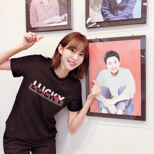 Honest + False Talk...Choi Soo-jong X Uee, already expected Womens Chemie Uee showed off his breath with Choi Soo-jong through Radio.Uee, who appeared on KBS2 Radio Everyday You and Choi Soo-jong on the morning of the 23rd, fascinated listeners through candid and hairy talks.In addition to adding vitality to the program with plump talk, there is a hot reaction to the performance of Uee, who boasted Choi Soo-jong and lovely chemistry.On this day, Uee recalled Memory, who won the Rookie of the Year award through KBSs Ojagyo Brothers in 2011, and conveyed his extraordinary affection for the only one and the only one who appeared on KBS WeekendDrama in seven years.In addition, he revealed his Passion for actor activities by revealing his aspiration to challenge the villain in the future.In particular, Uee called Choi Soo-jong as a father along with storm charm, revealing the aspect of her lovely daughter, and Choi Soo-jong also attracted attention with a warm appearance, such as praising her.As such, the two people who appear in the drama as a woman and daughter are raising expectations for the only one ahead of the first broadcast.Uee is a family situation that is not enough in KBS2s new WeekendDrama Only My Side, but he returns to the house theater with Kim Do-ran, who is going to go to the prosecutors dream with Alba in parallel for going to Law School.Choi Soo-jong Uees One Only My Only will be broadcast for the first time on September 15th.thermal entertainment