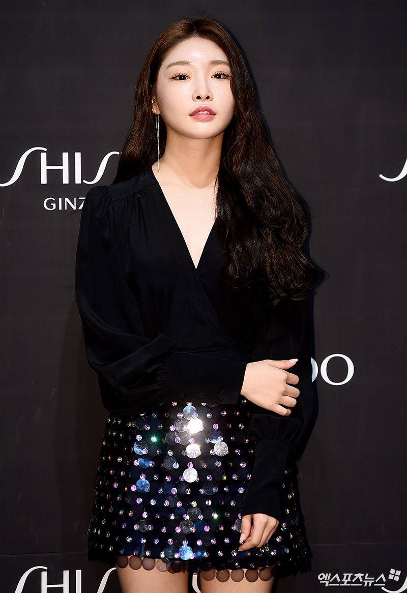 Singer Cheongha, who attended the launch event of a new Make up Line of a global The Prestige brand held at K Hyundai Museum in Sinsa-dong, Seoul on the afternoon of the 22nd, poses.
