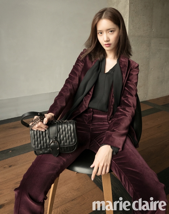 <p>The actor Im Yoon-ah is talking about opening a cover and fascinating autumn fashion picture book through the fashion magazine Korean Independent Animation Film Festival (Marie Claire) September issue.</p><p>Im Yoon-ah digested a stylish yet chic autumn look with this photo collection. Especially through this gravure, she takes pride in her charm of her eight color birds full of sophistication with a pure appearance down to the visual goddess and a doll like style and draws even more attention.</p><p>In the published photo collection Im Yoon-ah completed a high-grade autumn photo collection specific to Parisian feeling on Parisian feeling-specific in a long-dressed black-colored long dress, Amazon cowhide of flexible cowhide, sheepskin Mouton jacket, silk blouse . According to the officials of Long Shan, Im Yoon-ah was pleasantly showing off the atmosphere of shooting with a bright and friendly character while shooting, showing off the professional expression and pose, caught the staffs impression.</p><p>Photo collections and images that you can see the versatile charm of the actor Im Yoon-ah can be confirmed via the Korean Independent Animation Film Festival September issue and the Korean Independent Animation Film Festival website.</p><p>Photo = Korean Independent Animation Film Festival</p>