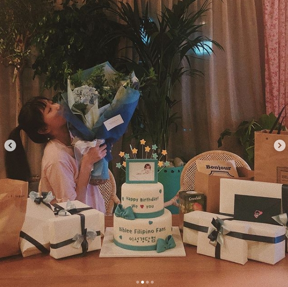 Model and Actor Lee Sung-kyung hit the debut tenth anniversary.Lee Sung-kyung certified coffee tea, various gifts, trophies and bouquets received from fans on August 24 Days personal Instagram.The trophy reads, Our star, which illuminates the darkness with bright light. Weve worked hard for 10 years. Lets see for 100 more years.Lee Sung-kyung said, I am always impressed and thankful to the hearts of my fans. I really love you. All of our fans.applause