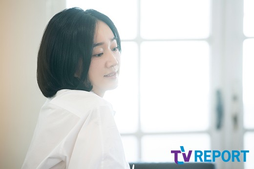 Actor Soo Ae poses in an interview withSoo Ae played the role of Oh Soo-yeon, deputy director of the museum, regardless of means and methods for his ambition to enter the High Society in the movie High Society ahead of release.Soo Ae High Society to make screen comebackSoo Ae clean beautySoo Ae smile full of sweetnessSoo Ae beauty addedSoo Ae sparkling eyesSoo Ae mysterious atmosphereSoo Ae warm smileSoo Ae overwhelmed atmosphereSoo Ae still lovelySoo Ae smile wideSoo Ae splashing beautySoo Ae come back as a dreamerSoo Ae unique atmosphere