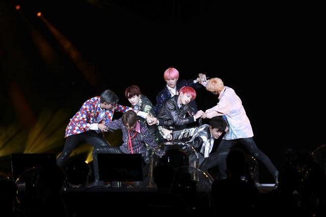 On the afternoon of the 26th, the BTS WORLD TOUR LOVE YOURSELF Seoul Concert was held at the main stadium of Jamsil Sports Complex in Songpa-gu, Seoul.This concert was a show that opened the world tour and decorated the US of the LOVE YOURSELF series. Many fans were interested in it before the start.BTS showed the hit songs DNA and FAKE LOVE music videos at the opening, raising the audiences immersion.Some 45,000 fans sang along together and lavishly expressed their affection for BTS, which also had its aftermath for the performance.The members who appeared on the stage after the opening gave a feeling of opening the concert.Jungkook said, Yesterday, I have been shaking a lot because I have been playing concert for too long. Jimin said, This is the first big stage, so I was worried and prepared a lot.Suga said, I will be able to fight today with my gratitude.BTS WORLD TOUR LOVE YOURSELF is a concert that concludes the project LOVE YOURSELF series that has been going on for the past two years.The title songs IDOL, Im Fine, Magic Shop, DNA, Airplane pt.2, FAKE LOVE, MIC Drop, So What, Anpanman, Answer: Love Myself followed.After that, the solo stage of the members continued. Prior to the performance, Jin also cited the solo stage of each member as the point of watching Concert.Jay Hop presented the song Trivia: Just Dance in the Future House genre, and Jungkook received a response by singing a refreshing song Euphoria that released the feelings just before falling in love.Jimin showed his own personality with Sereendity, which is a performance, and RM with his emotional hip-hop genre Trivia: Love.Suga showed off her previously-unseen charm by trying a melody song with Trivia: Seesaw.Vu has revealed his strength as a vocalist with the R & B genre Singularity, and Jean has finished the series with Epiphany.In addition, vocal line Jean, Jimin, Bhu, and Jungkook were on stage with the pop ballad song I can not tell you.The song with the voice of the vocal line on the song with sophisticated melody and restrained emotion was full of the charm of the unit.The rapper line made a strong impression by playing a powerful lapping through the song Tear which contains the wound of parting.The hit song performance that made BTS here was also indispensable.The Hwayang Yeonhwa series I Need You, Run, DNA, Deutsches Jungvolk, Attack on Titan, Bulletproof, Burning, Bird and In particular, BTS called Heutsches Jungvolk, Attack on Titan, Fire, Bird, and Tair relays without hesitation to make the scene hot.On this day, the members thanked the fans who filled the venue.RM said, It seems to be in our own world when we see you who filled the performance hall. Bue said, This scene is touching every time I see it.Jimin said, Thank you for filling the venue every time.Im glad to finally be at the main stadium, Suga said. Ive been performing at the AX Hall since I was at the main stadium. Thank you.Jay Hop expressed his gratitude to fans, saying, Ami is more pleased with our growth. Jungkook said, We are making miracles with you.Meanwhile, BTS will perform 33 times in 16 cities around the world, starting with BTS WORLD TOUR LOVE YOURSELF Seoul Concert.BTS also released LOVE YOURSELF Answer at 6 p.m. on the 24th; the title song IDOL is loved by sweeping the top of the music charts.